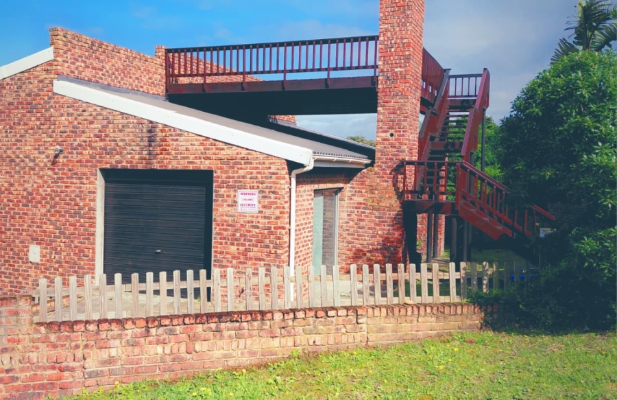 4 Bedroom Property for Sale in Oyster Bay Eastern Cape